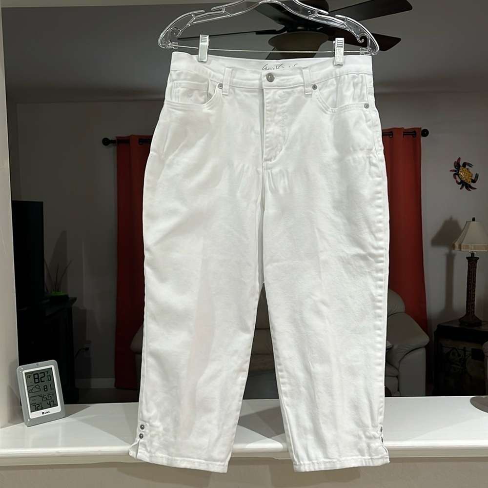 Gloria Vanderbilt Amanda Women’s Size 10 White Denim Cropped Jeans